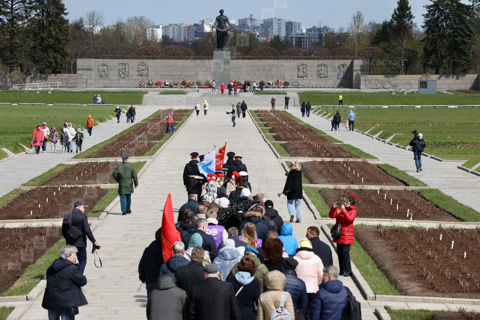 Пискаревское мемориальное кладбище санкт петербург фото