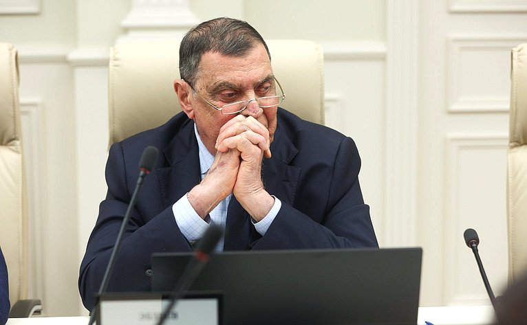 Совещание Комитета СФ по Регламенту и организации парламентской деятельности «Взаимодействие Совета Федерации ФС РФ с Центральной избирательной комиссией РФ по итогам проведения единого дня голосования в сентябре 2025 года»