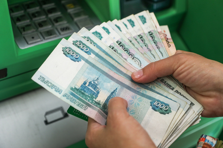 Минфин заложил в проект бюджета ежегодные выплаты семьям с детьми