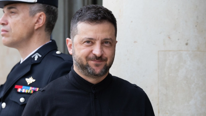 Проклятие Зеленского снова в деле. Та, что целовалась с Зеленским, вылетит из конгресса