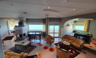 Трехэтажная вилла с собственным выходом к морю и гаражом, Племмирио, Италия за 1 600 000 €