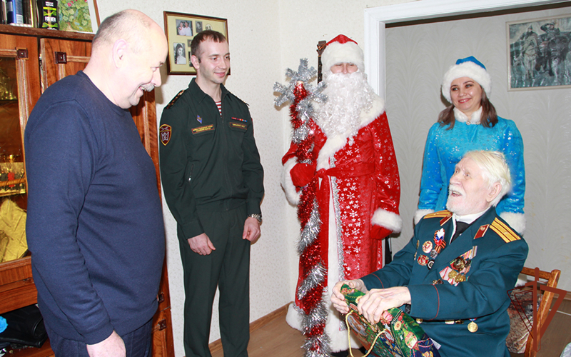 Новогодние поздравления продолжаются на Урале