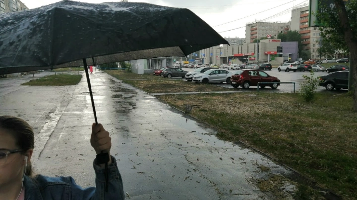 В Челябинск из столицы идут тропические дожди и грозы