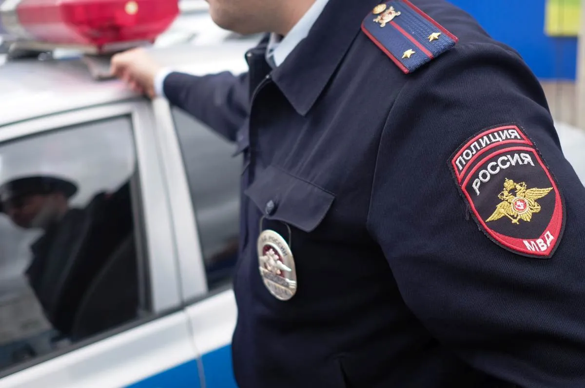 Полиция Краснодара ищет мужчину, напавшего с ножом на школьницу