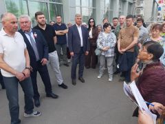  Глава Новочебоксарска Александр Алексеев встретился с жителями Ивановского микрорайона