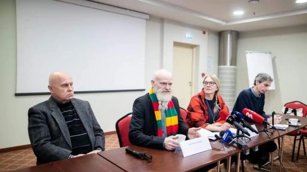 Имущественный банк Литвы ликвидировал Международный форум добрососедства