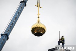 В Ноябрьске засияли новые купола строящегося храма 