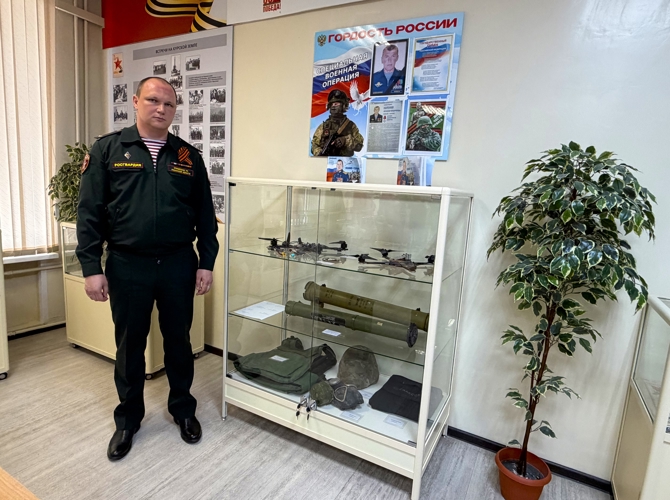 Представители Росгвардии приняли участие в торжественном параде классов, посвященном 81-й годовщине Победы в Великой Отечественной войне