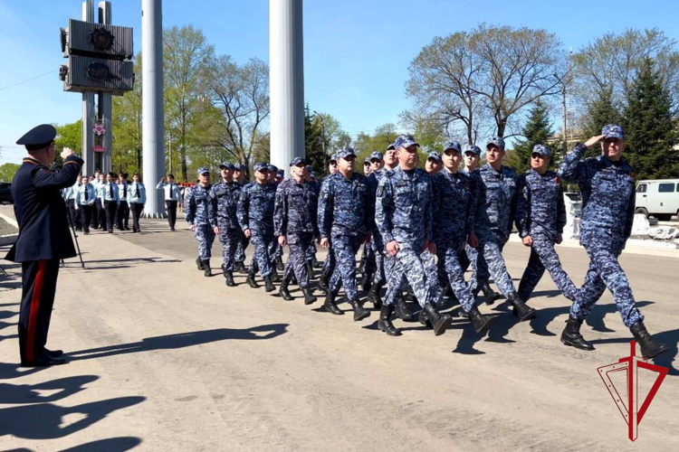 В ЕАО росгвардейцы присоединились к всероссийской акции «Знамя Победы» 