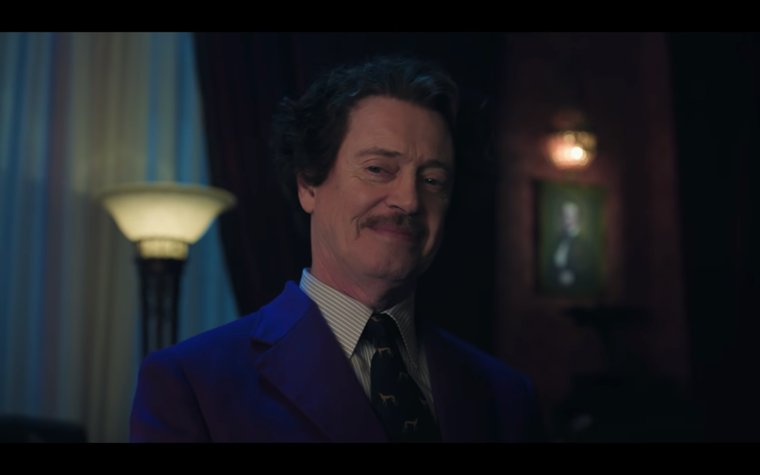 Стив Бушеми сыграл директора школы «Невермор»