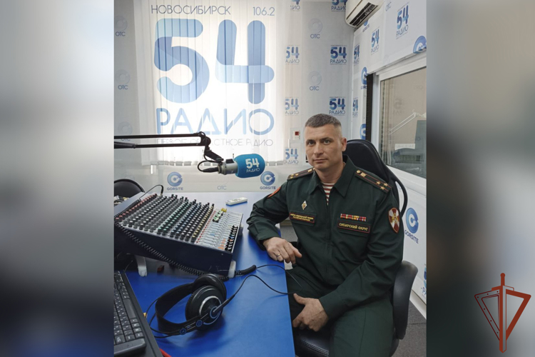 В Новосибирске росгвардейцы выступили спикерами всероссийского проекта «Спасенная Европа», посвященного 80-летию Победы 