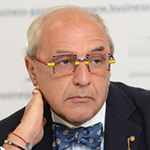 Александр Добровинский — бывший адвокат, управляющий партнер московской коллегии адвокатов «Александр Добровинский и партнеры», писатель