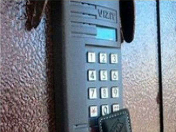 А вам уже предлагали поменять домофон?