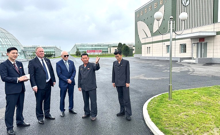 Делегация группы по сотрудничеству Совета Федерации с Верховным народным собранием КНДР находится с рабочим визитом в г. Пхеньяне