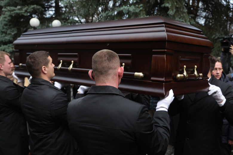 Стало известно, рядом с кем похоронят Юрия Николаева