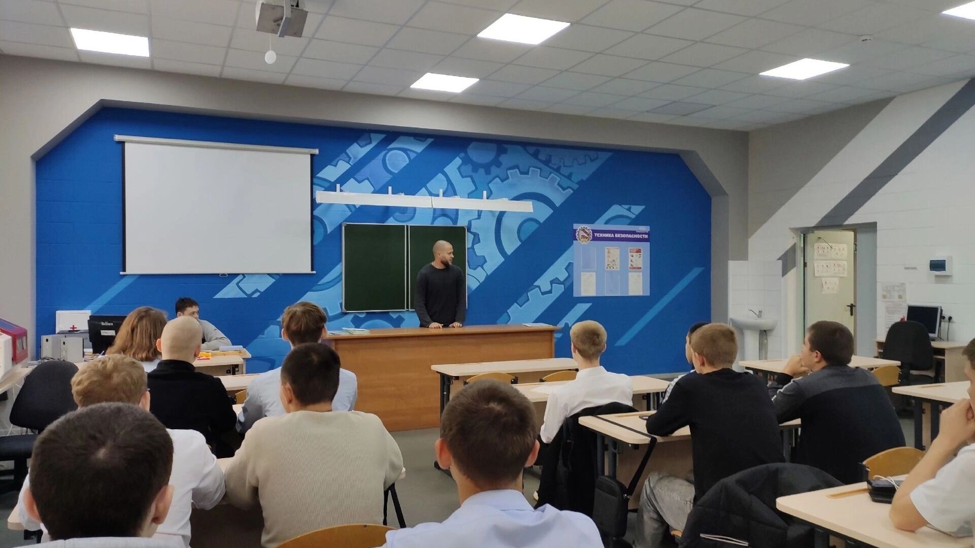 Стойленский ГОК расширяет профориентационный проект «Классный папа»