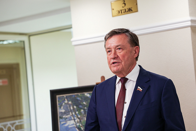 сенатор сергей рябухин