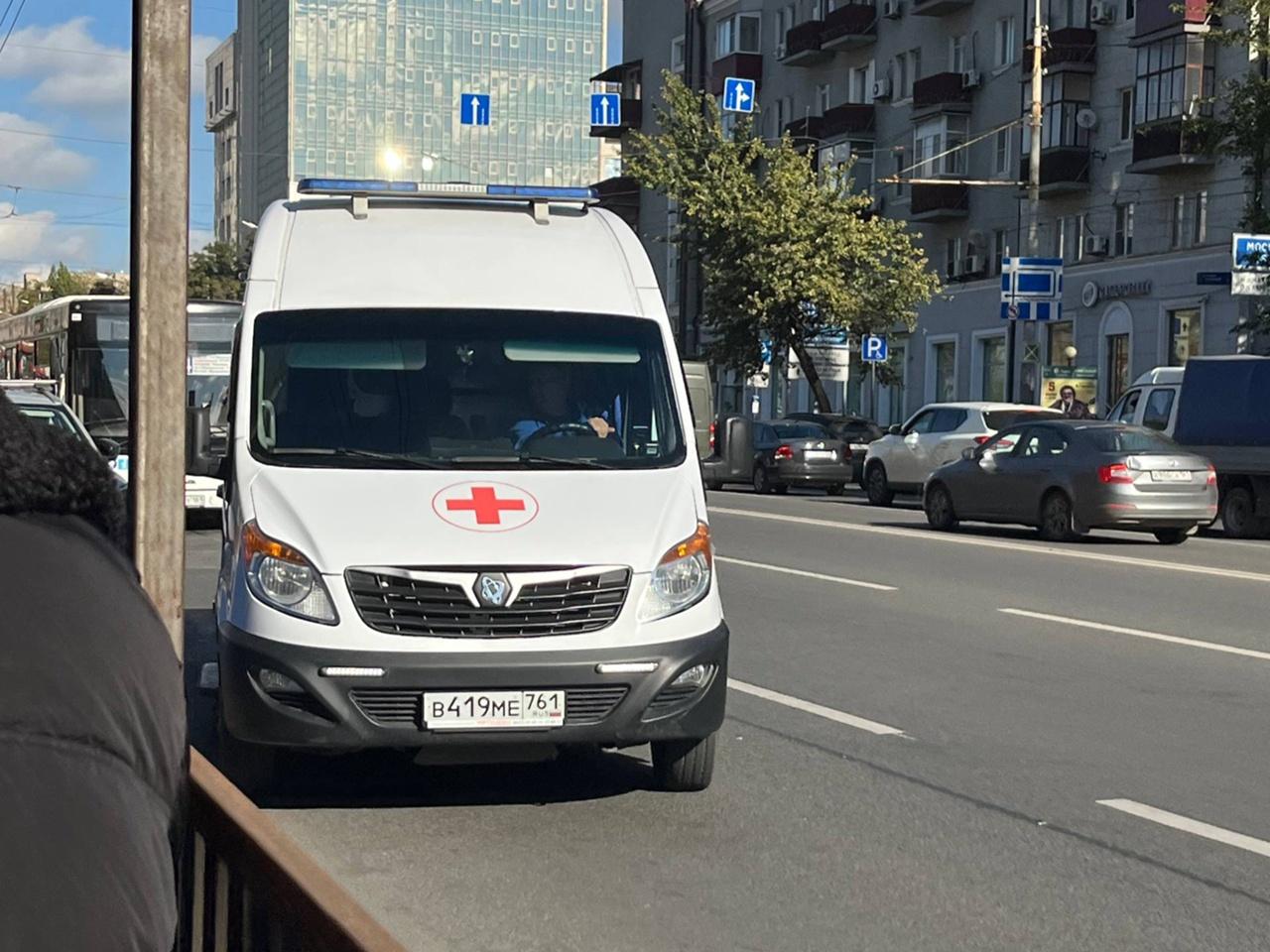 Несовершеннолетний водитель врезался в гараж в Неклиновском районе