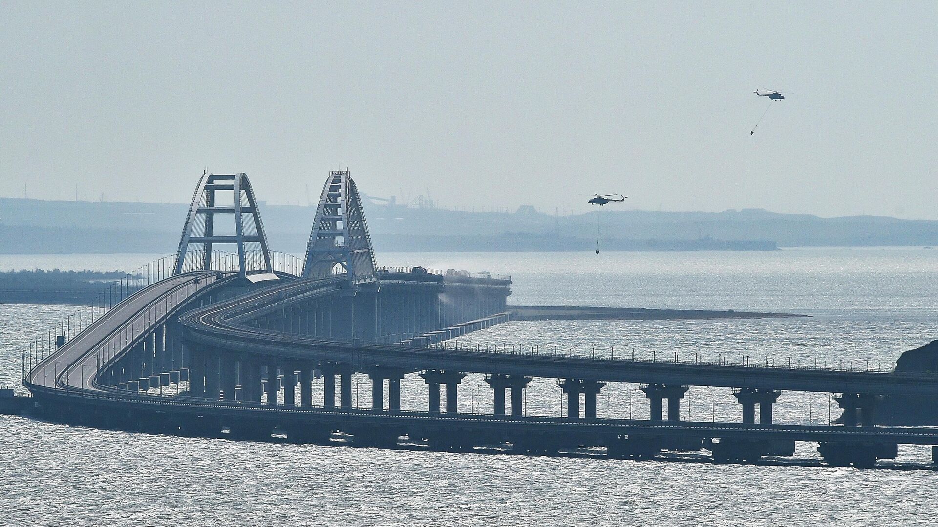Крымский мост пропускают