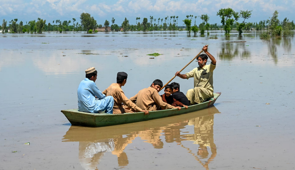 Затопленная территория в северной провинции Хайбер-Пахтунхва в Пакистане.