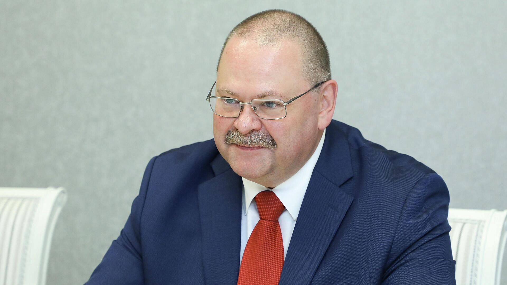 Губернатор попросил сенаторов помочь с ремонтом стадиона 