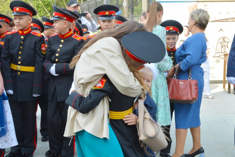 После официальной части праздника - встреча с родителями.