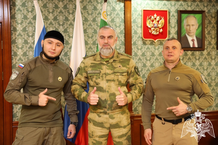 Начальник Управления Росгвардии по Чеченской Республики провел встречу с военными блогерами