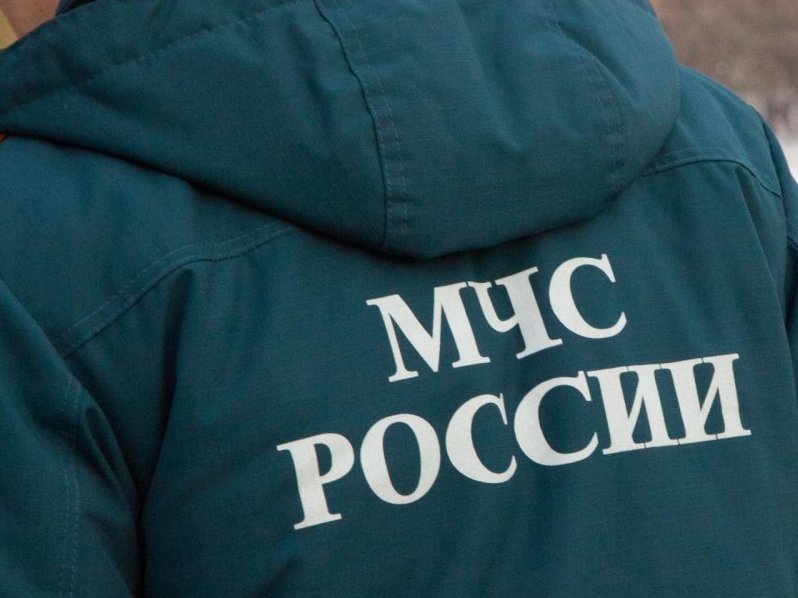 Фото на аву мчс In Novocherkassk firefighters rescued the girl who was injured in road accidents