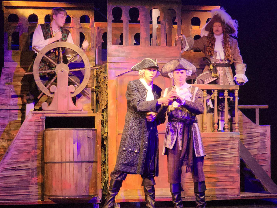 От «Калеки с острова Инишмаан» до «Отцов и детей»: чем удивляет фестиваль «Долгопрудненская осень»