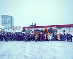 Глава Ханты-Мансийска Максим Ряшин поздравил работников и ветеранов энергетической отрасли Ханты-Мансийска с Днём энергетика