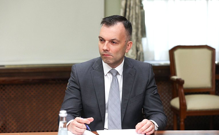 Константин Косачев провел встречу с заместителем Председателя Сената Республики Кения Катури Мурунги