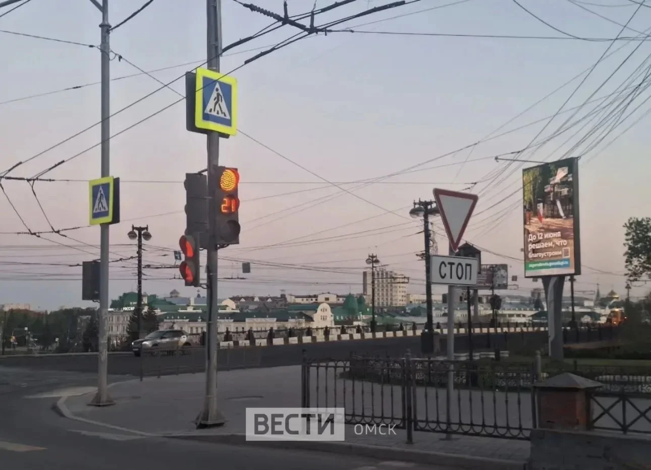 В Омске заасфальтировали Комсомольский мост