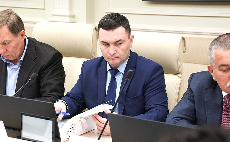 Совещание Комитета Совета Федерации по социальной политике совместно с Комитетом Совета Федерации по экономической политике