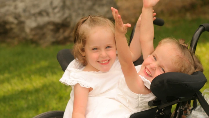 Сросшиеся сиамские близнецы: хирургия, судьбы и примеры из жизни