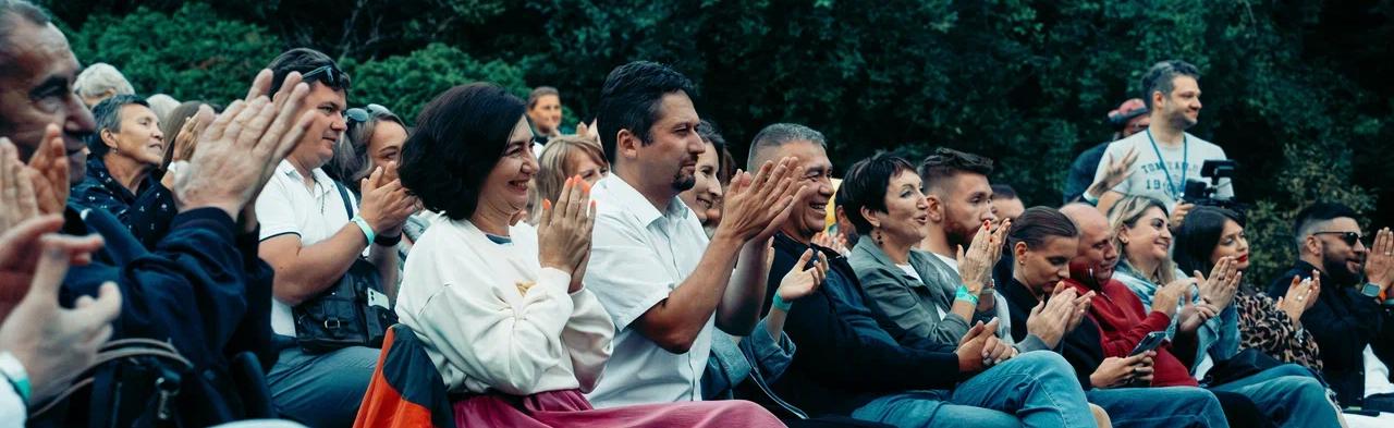 Обложка: В Ботаническом саду под открытым небом пройдет фестиваль Summer Music Park 