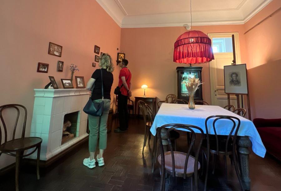 В Музее Анны Ахматовой представлена экспозиция Мемориальной и Последней комнат в квартире Пуниных — Ахматовой | ФОТО Полины АКИМОВОЙ 