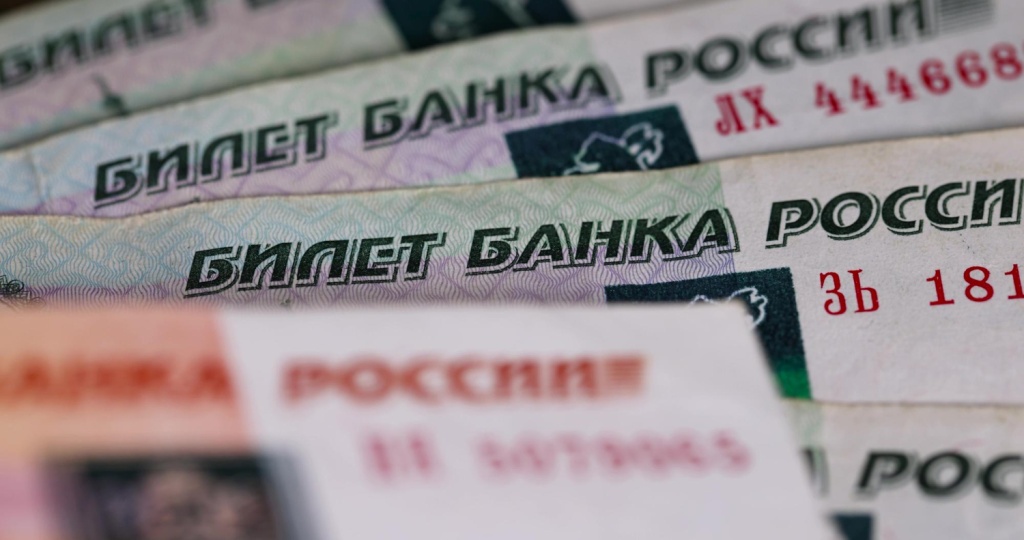 В Тыве продавца оштрафовали за неоднократную продажу табачных изделий несовершеннолетнему покупателю