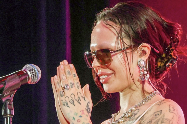 Инстасамка (настоящее имя — Дарья Зотеева)