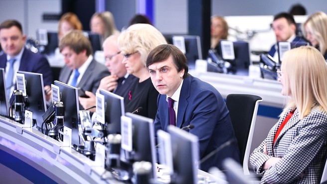 Министр просвещения Сергей Кравцов на совещании об итогах летней оздоровительной кампании 2025 года