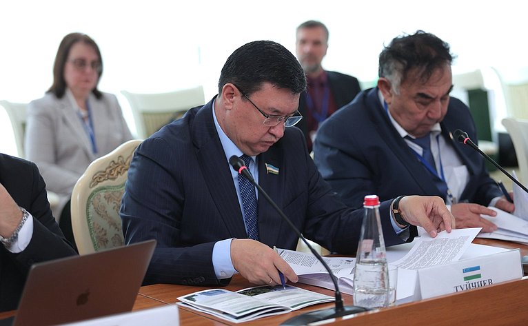Заседание Постоянной комиссии МПА СНГ по аграрной политике, природным ресурсам и экологии (автор: Пресс-служба Министерства экономики и территориального развития Республики Дагестан)