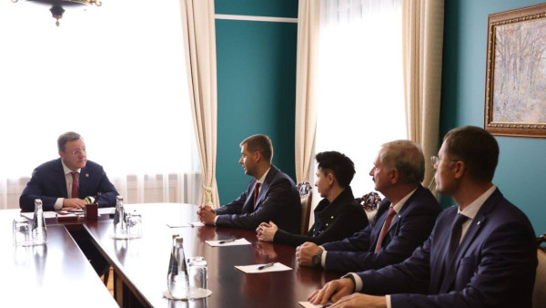 В Самаре Губернатор Дмитрий Азаров провел встречу с руководством Центробанка РФ