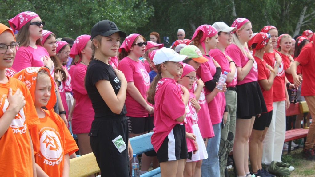 Лагерь берёзка алтайский край. Лагерь на лето 2023. Лагерь берёзка барнаул. Артек лагерь путёвки на 2023 год летом. Детские лагеря.