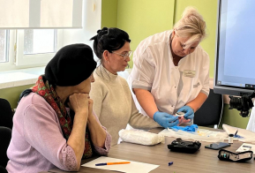 В школах диабета в 2025 году помогли научиться жить с заболеванием более 2 тысячам жителям Хабаровского края 