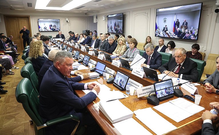 Расширенное заседание Комитета Совета Федерации по аграрно-продовольственной политике и природопользованию (в рамках Дней Кировской области в Совете Федерации)