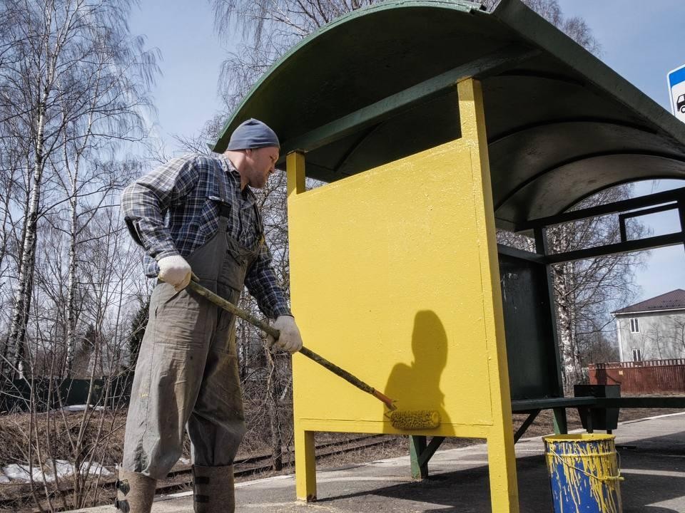 Дорожные службы отремонтировали остановочные павильоны в восьми округах Подмосковья