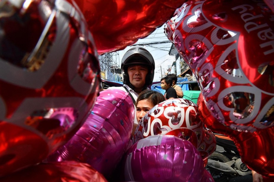 Одиноким сотрудникам филиппинской мэрии в день Св.Валентина заплатят втройне