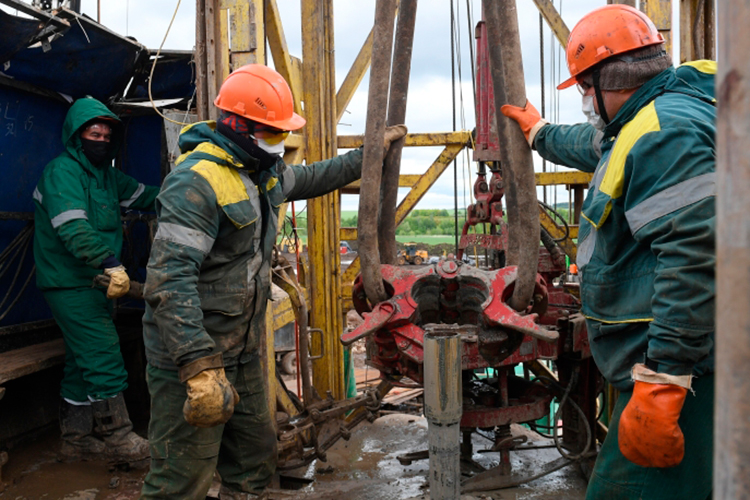 «Если существующие технологии позволяют после их внедрения добывать с положительным финансовым результатом, то это не ТрИЗ. Если технологии применяются либо не могут быть применены по различного рода техническим причинам (такое тоже может быть), значит, это ТрИЗ»