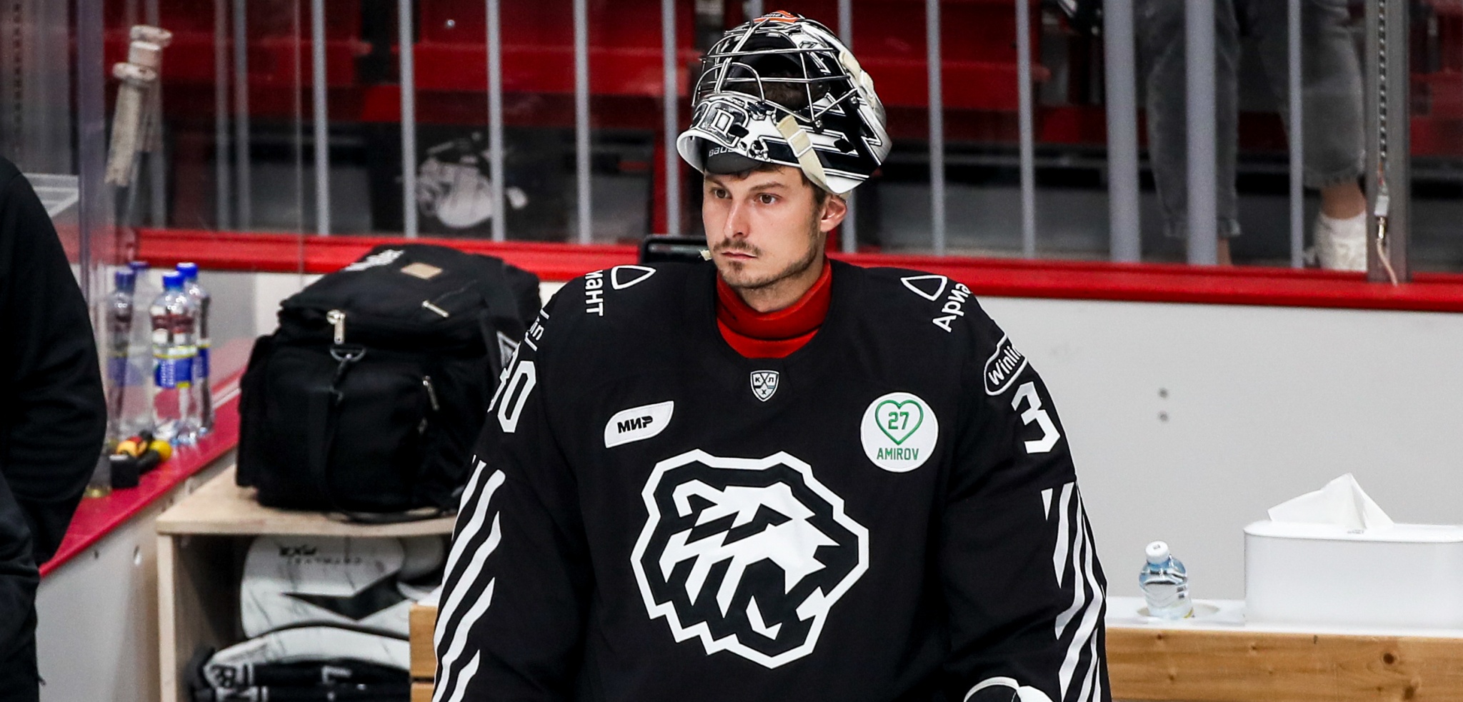 Вратарь трактора фукале. Зак фукале хоккеист. Вратарь трактора фукале. Зак фукале хоккеист. Вратарь трактора фукале.