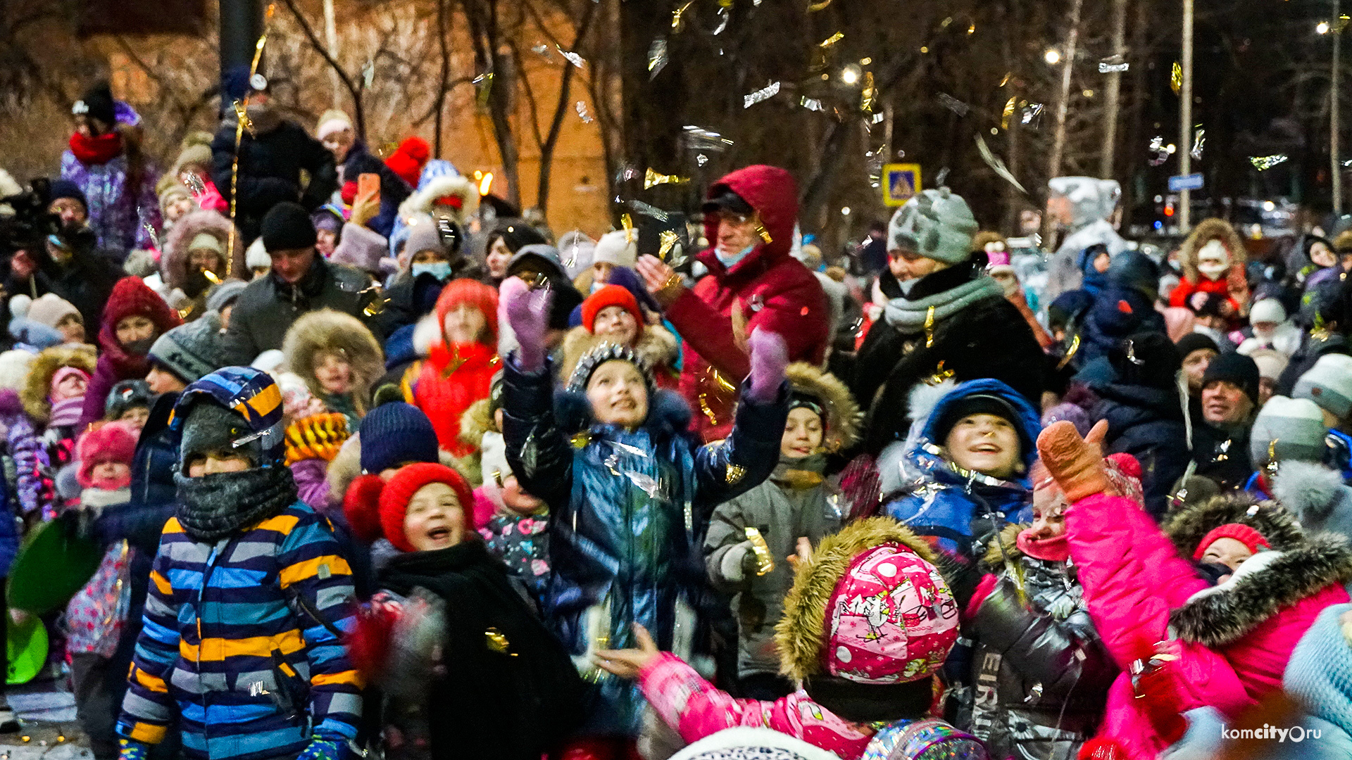 Гум-каток на красной площади. Парк тропарёво зимние развлечения. Куда можно сходить 4 января. Скверы казани зимой. Зимний фестиваль в москве.
