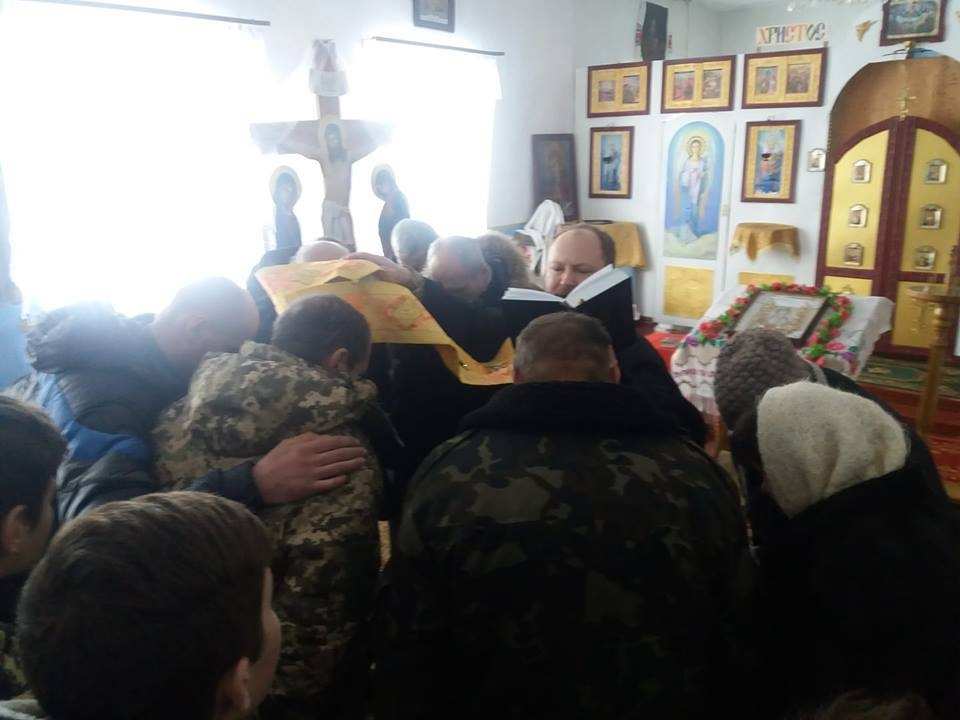 В Черкассах раскольники напали на православный монастырь (ВИДЕО) | Русская весна